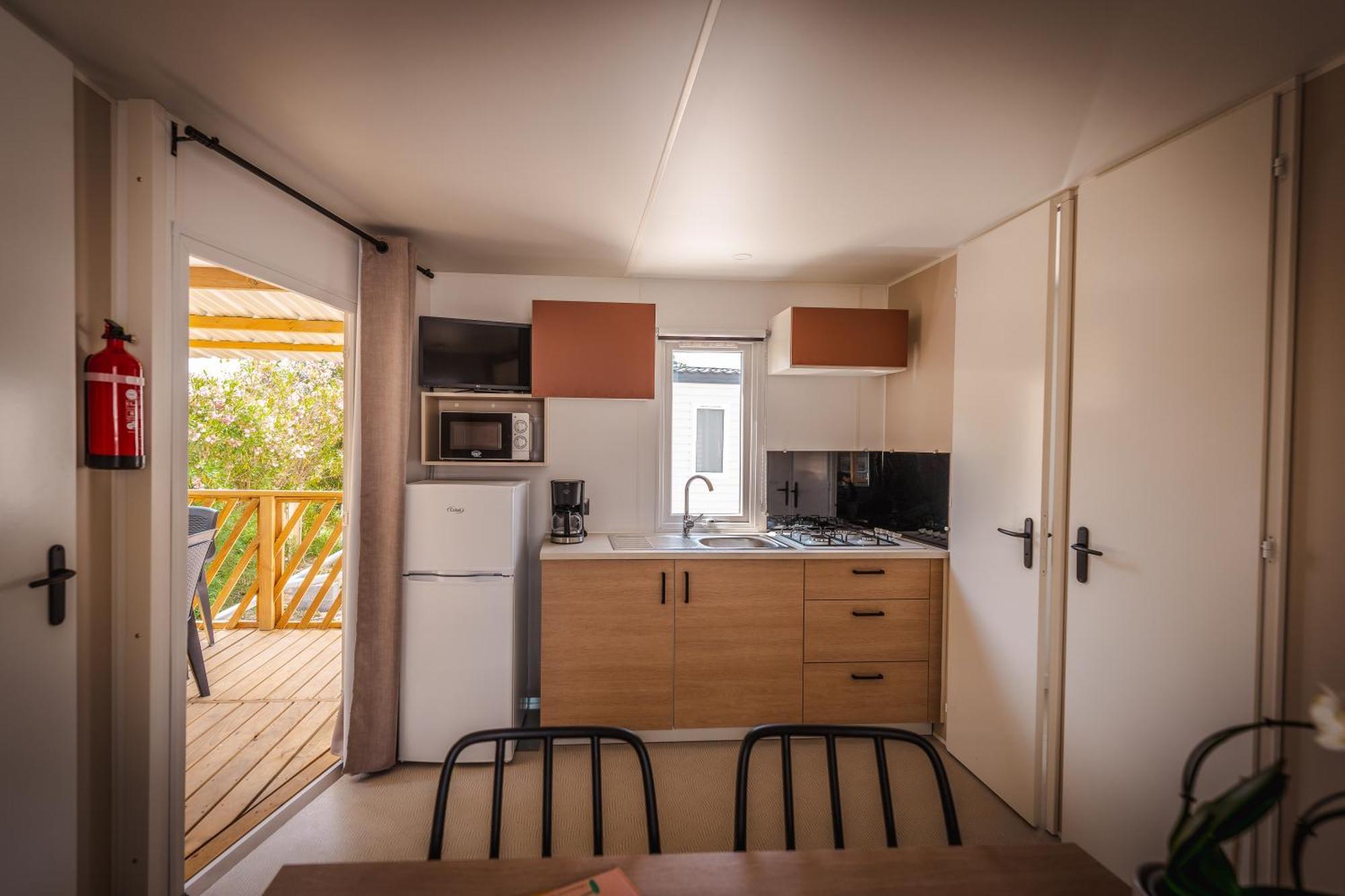 Camping Le Roucan West Vias Exterior photo