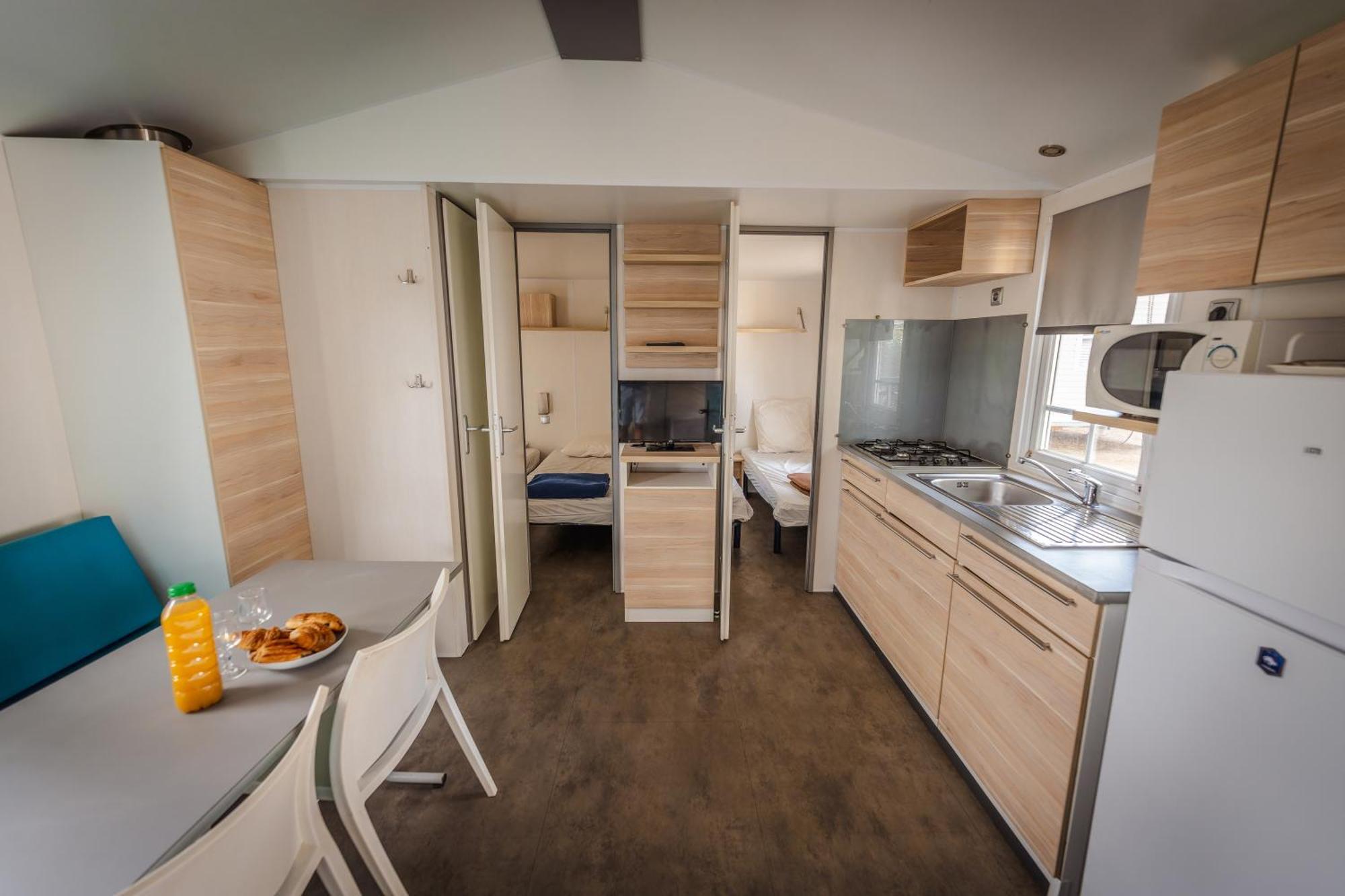 Camping Le Roucan West Vias Exterior photo